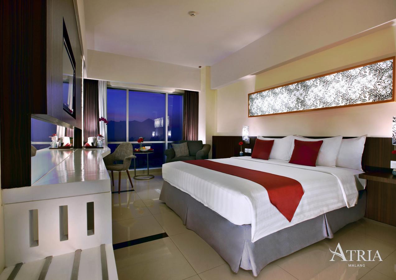 Atria Hotel Malang Exterior photo