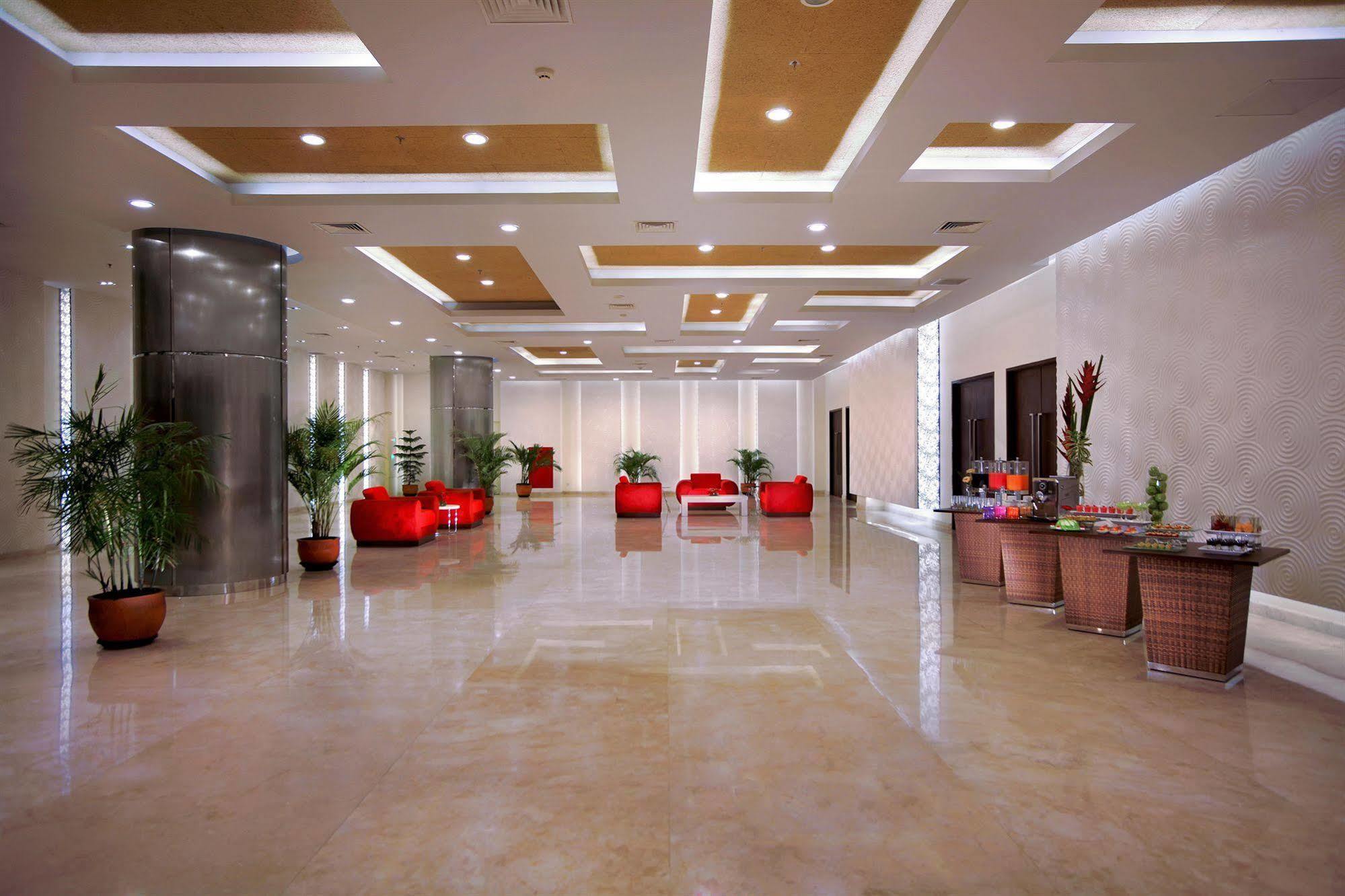 Atria Hotel Malang Exterior photo