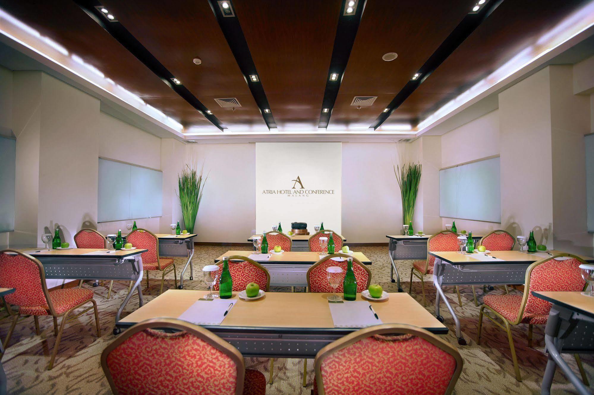 Atria Hotel Malang Exterior photo