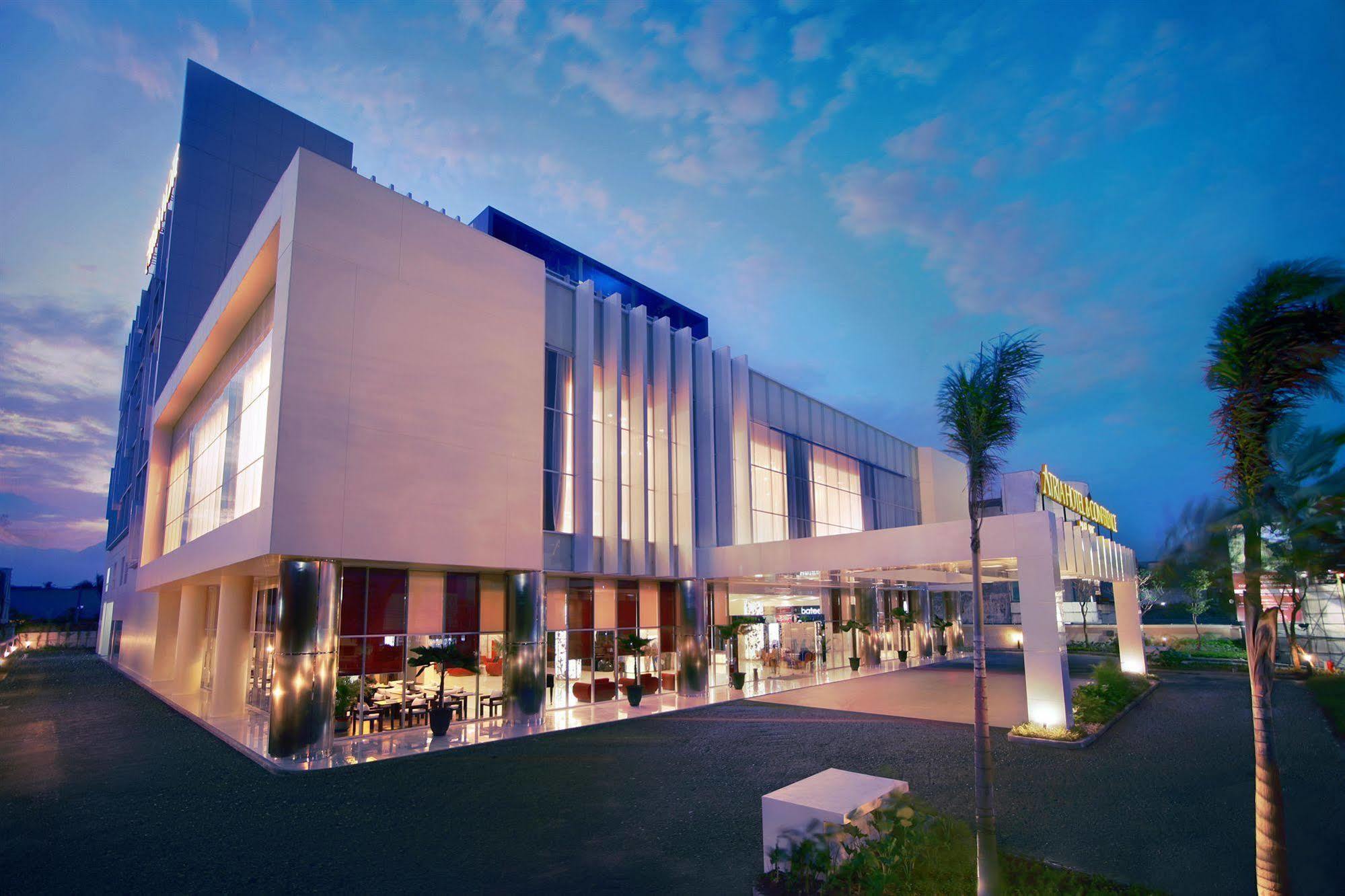 Atria Hotel Malang Exterior photo
