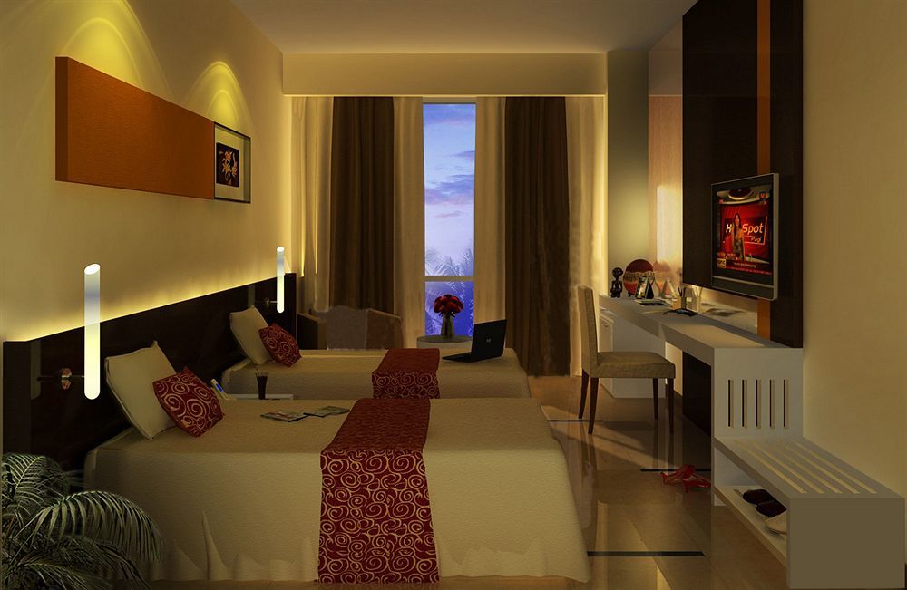 Atria Hotel Malang Exterior photo